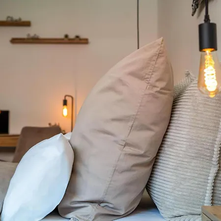 Noble Supreme 80m2 Kamin & Designkueche - Zentrumsnah Έσσεν