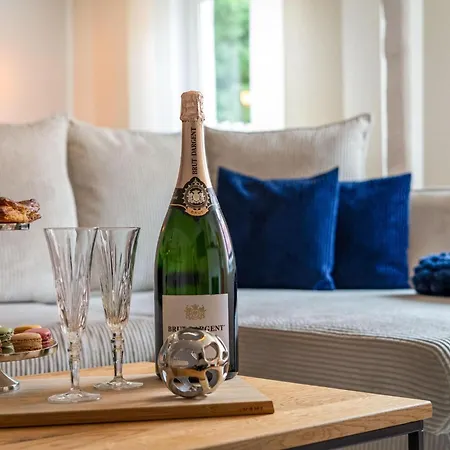 Noble Supreme 80m2 Kamin & Designkueche - Zentrumsnah * Essen