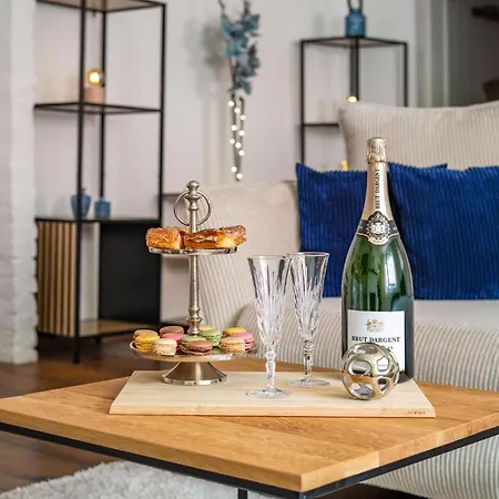 Noble Supreme 80m2 Kamin & Designkueche - Zentrumsnah Apartmán *