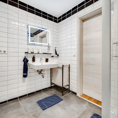 Noble Supreme 80m2 Kamin & Designkueche - Zentrumsnah * Essen