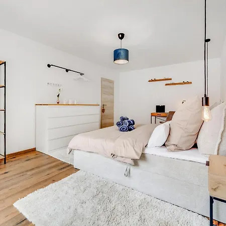 Noble Supreme 80m2 Kamin & Designkueche - Zentrumsnah *