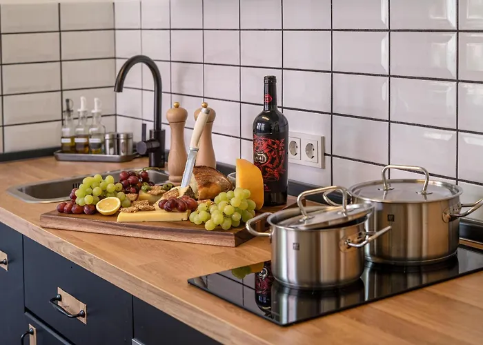 Noble Supreme 80m2 Kamin & Designkueche - Zentrumsnah אסן