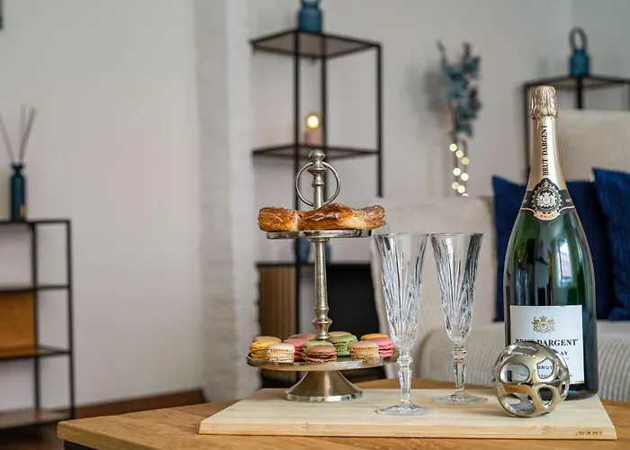 Apartment Noble Supreme 80m2 Kamin & Designkueche - Zentrumsnah