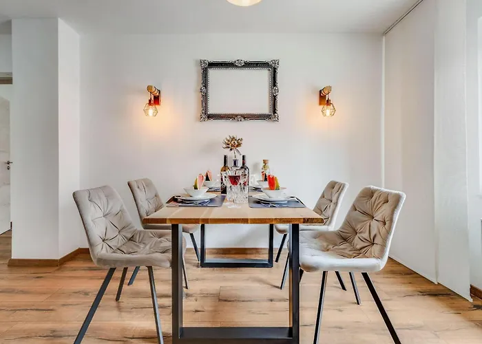 Noble Supreme 80m2 Kamin & Designkueche - Zentrumsnah Apartment *