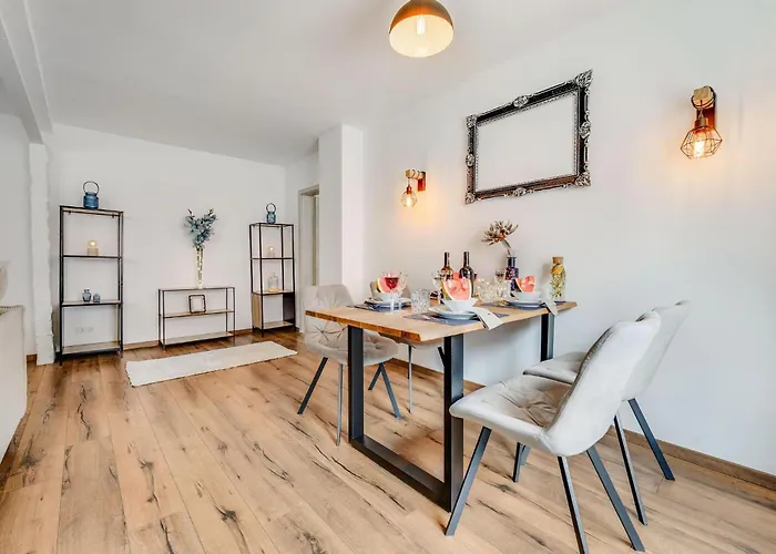 דירה Noble Supreme 80m2 Kamin & Designkueche - Zentrumsnah אסן