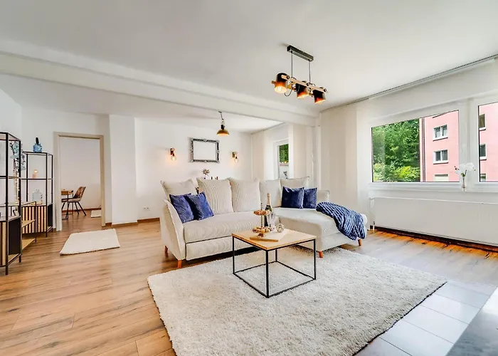 Noble Supreme 80m2 Kamin & Designkueche - Zentrumsnah * אסן